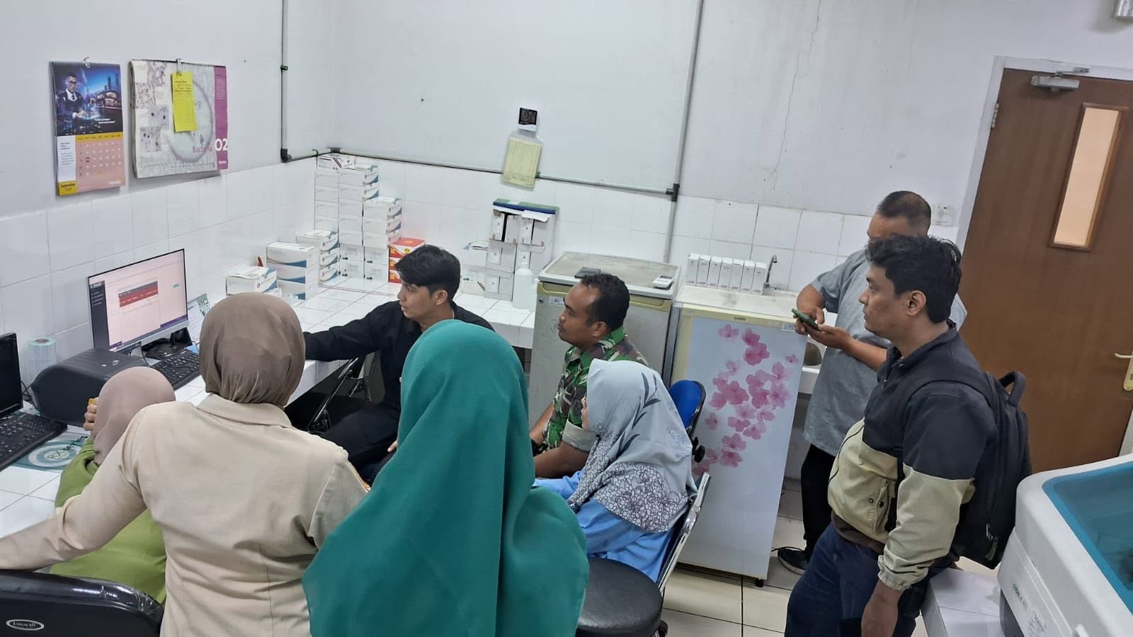 Training Penggunaan TerasLIS Laboratory Information System di Lakespra dr. Suryanto Jakarta Selatan
