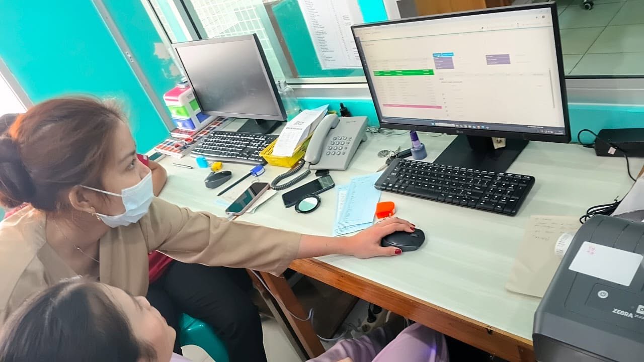 Instalasi dan Training Penggunaan TerasLIS di RS Fatima Ketapang Kalimantan Barat - Foto 3